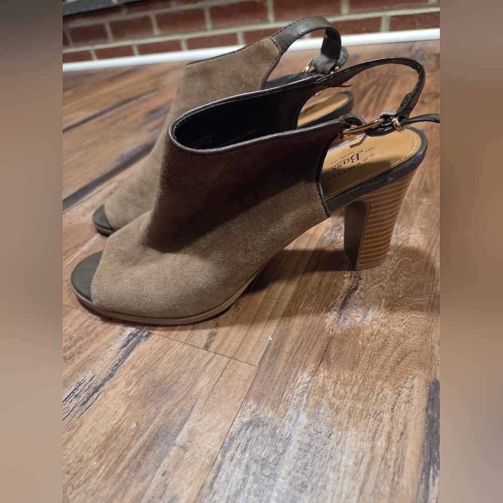 Womens Size 11 Bass Heels
